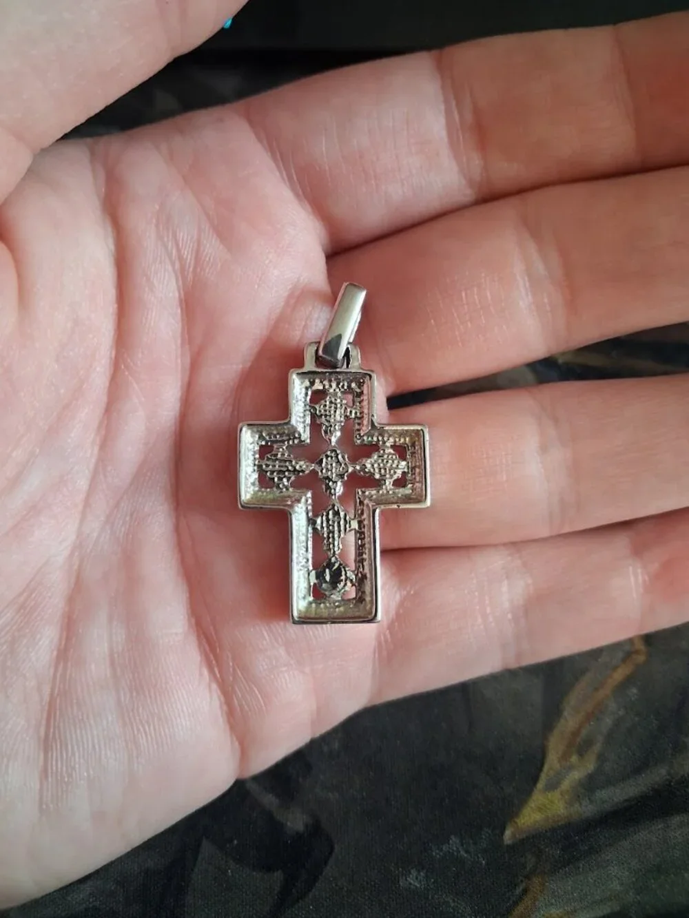 Cross pendant